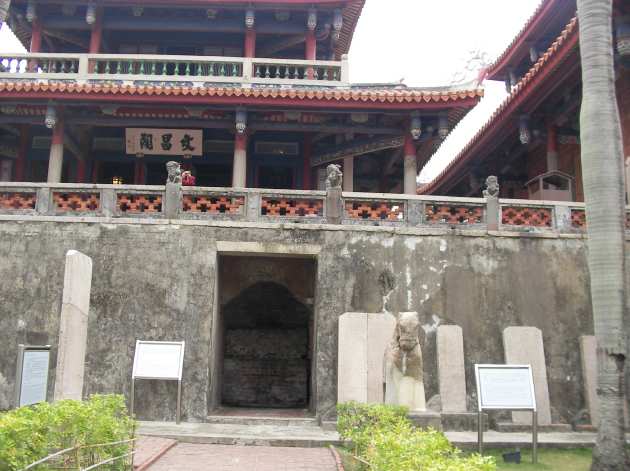 海神廟の隣に並ぶ文昌閣